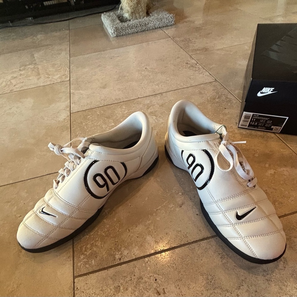 Nike Men's Total 90 (soccer inspired) Cream colored “orewood brown” Sneakers - Picture 3 of 6